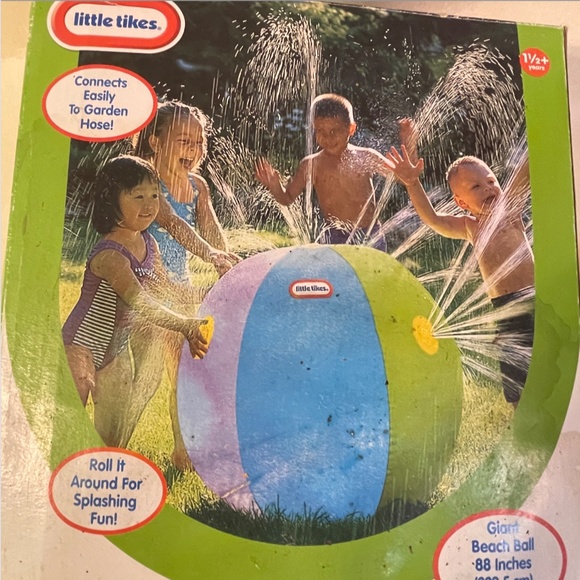 Little Tikes Ultimate Beach Ball Sprinkler Multi-Colored Ball - Picture 1 of 10